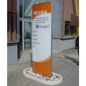 totem-exterieur-signaletique